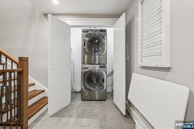 1044 Ramapo Valley Road, Mahwah, NJ 07430