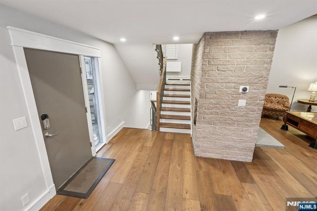 1044 Ramapo Valley Road, Mahwah, NJ 07430