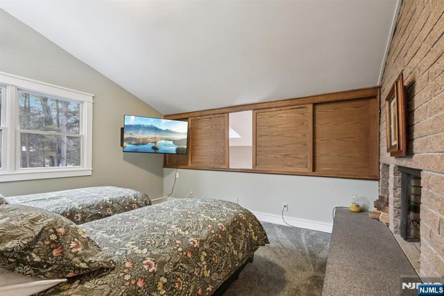 1044 Ramapo Valley Road, Mahwah, NJ 07430