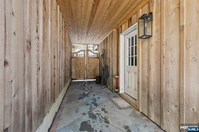 1044 Ramapo Valley Road, Mahwah, NJ 07430