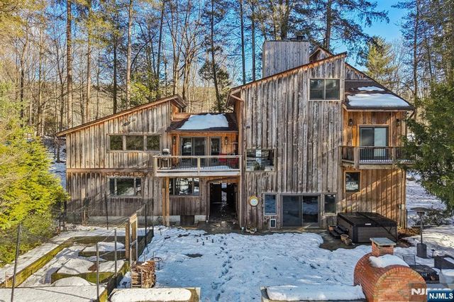 1044 Ramapo Valley Road, Mahwah, NJ 07430