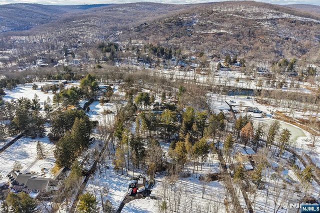 1044 Ramapo Valley Road, Mahwah, NJ 07430