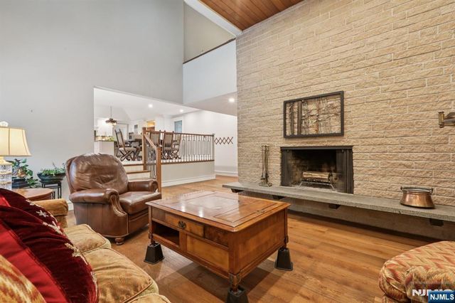 1044 Ramapo Valley Road, Mahwah, NJ 07430