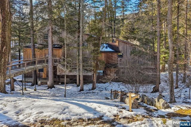 1044 Ramapo Valley Road, Mahwah, NJ 07430