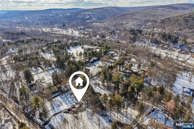 1044 Ramapo Valley Road, Mahwah, NJ 07430