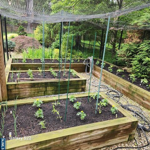 1044 Ramapo Valley Road, Mahwah, NJ 07430