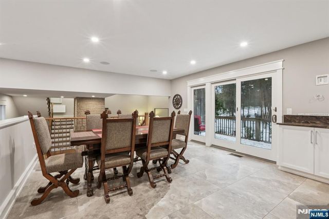 1044 Ramapo Valley Road, Mahwah, NJ 07430