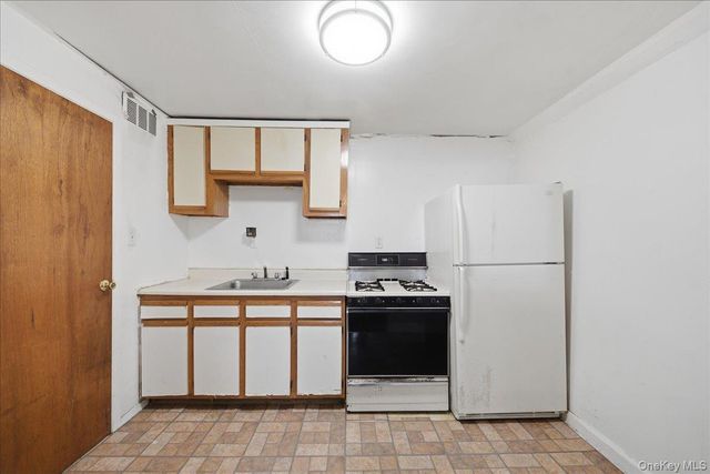 3310 Gunther Avenue, Bronx, NY 10469
