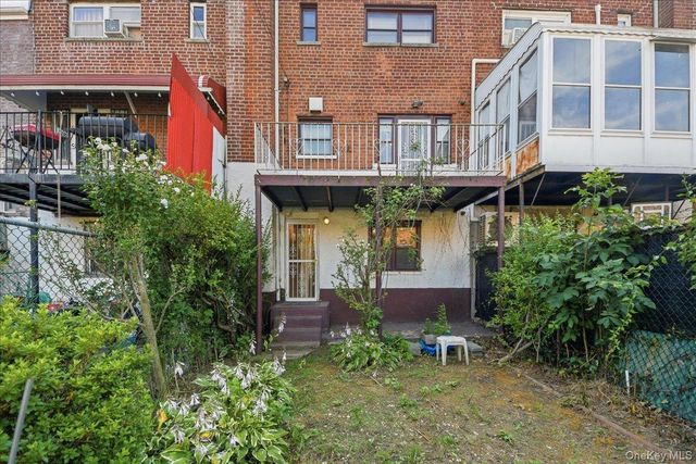 3310 Gunther Avenue, Bronx, NY 10469