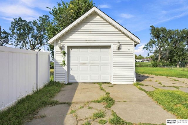5400 Ervin Street, Lincoln, NE 68504