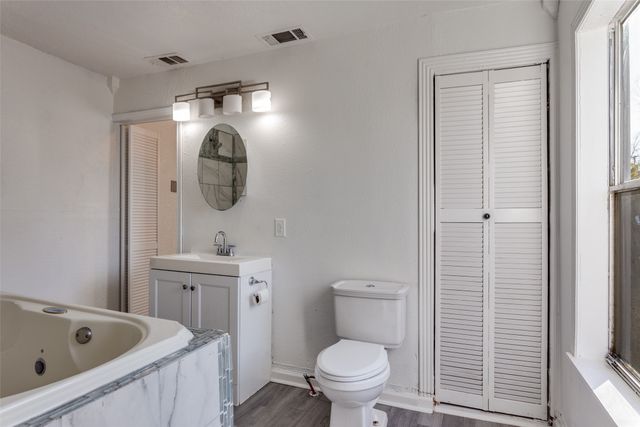 1415 E Terrell Avenue, Fort Worth, TX 76104