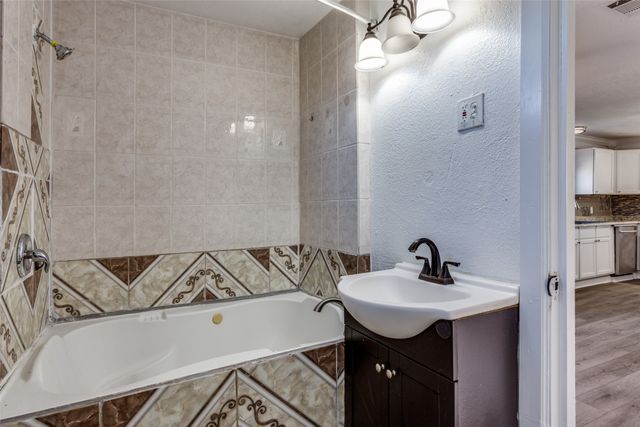 1415 E Terrell Avenue, Fort Worth, TX 76104