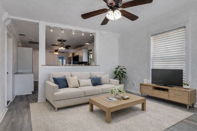 1415 E Terrell Avenue, Fort Worth, TX 76104