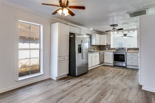 1415 E Terrell Avenue, Fort Worth, TX 76104