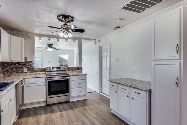 1415 E Terrell Avenue, Fort Worth, TX 76104