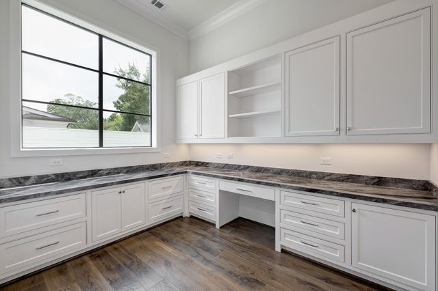 5517 Sturbridge Drive, Houston, TX 77056