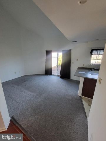 3 GLEN MEADOW CT, Quakertown, PA 18951