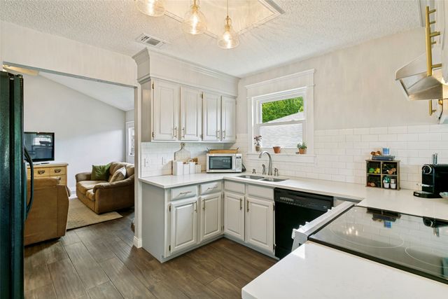 5917 Santa Fe Drive, Arlington, TX 76017