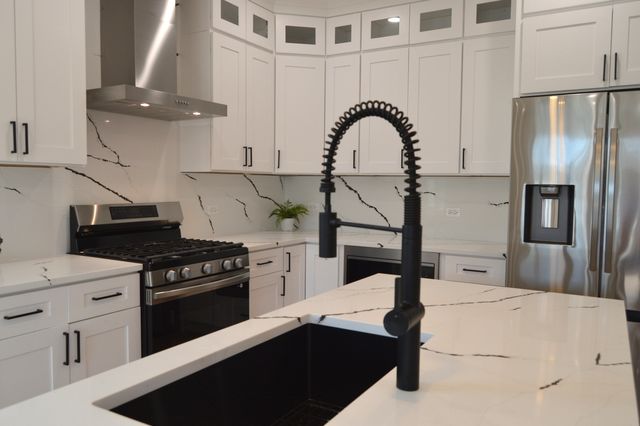 3755 N Odell Avenue, Chicago, IL 60634