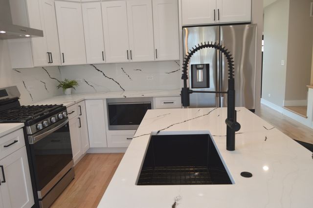 3755 N Odell Avenue, Chicago, IL 60634