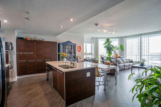 1900 N Bayshore Dr 2018, Miami, FL 33132