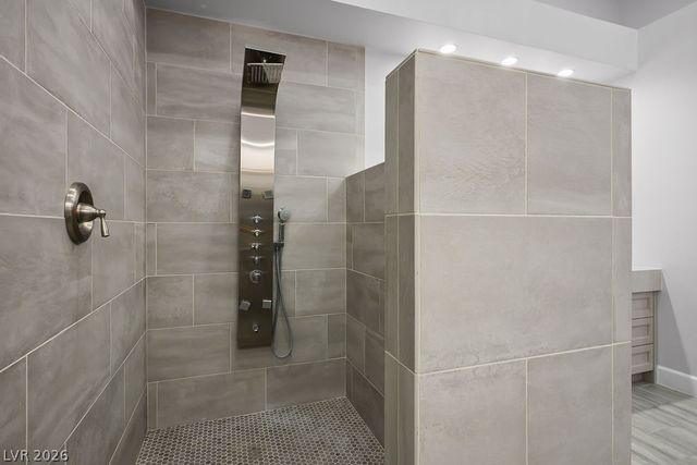 7820 Harbour Towne Avenue, Las Vegas, NV 89113