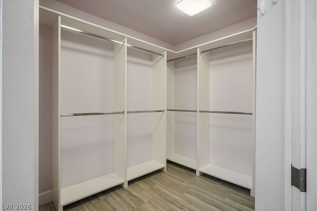 7820 Harbour Towne Avenue, Las Vegas, NV 89113