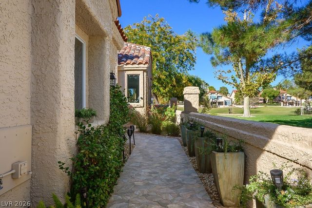 7820 Harbour Towne Avenue, Las Vegas, NV 89113