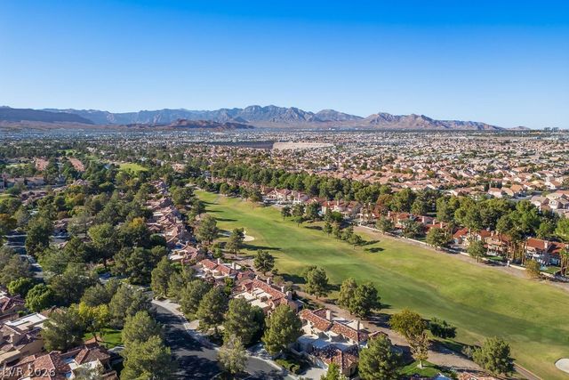 7820 Harbour Towne Avenue, Las Vegas, NV 89113