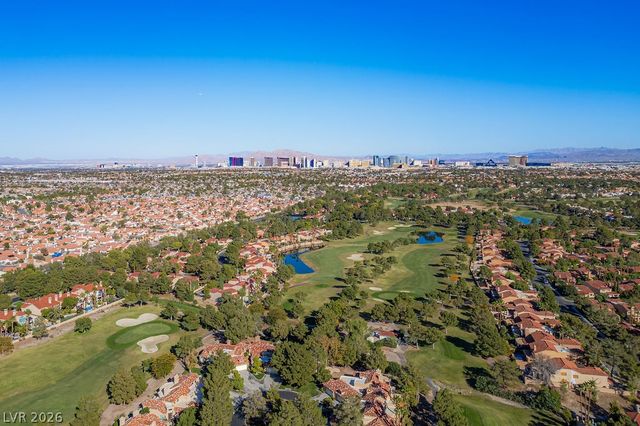 7820 Harbour Towne Avenue, Las Vegas, NV 89113