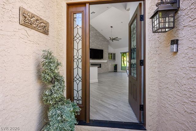 7820 Harbour Towne Avenue, Las Vegas, NV 89113