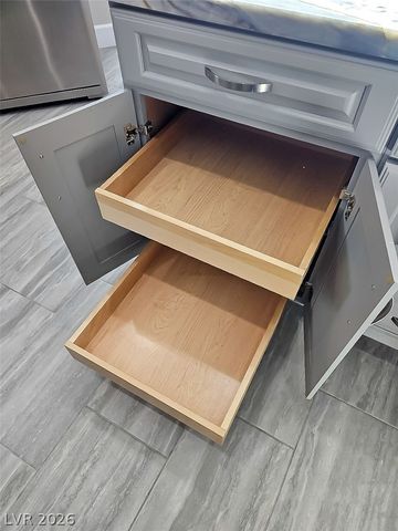 7820 Harbour Towne Avenue, Las Vegas, NV 89113