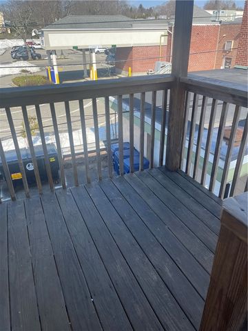 585 Main Street 2B, East Greenwich, RI 02818