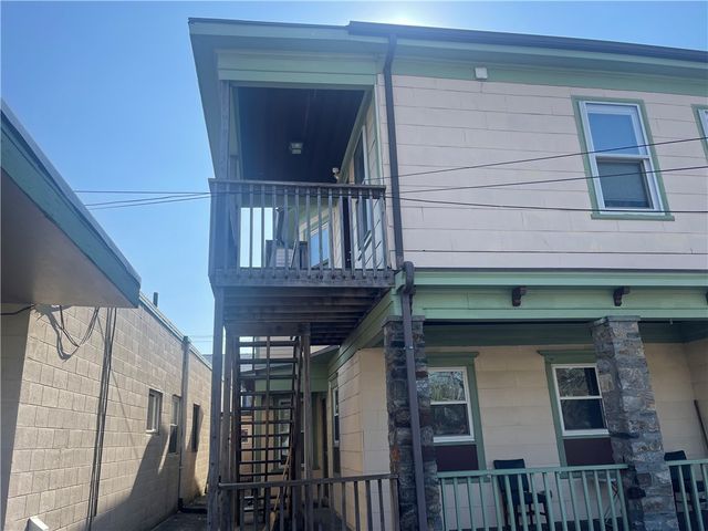 585 Main Street 2B, East Greenwich, RI 02818