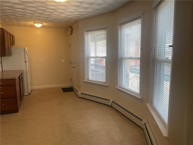 585 Main Street 2B, East Greenwich, RI 02818