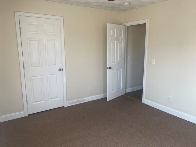 585 Main Street 2B, East Greenwich, RI 02818