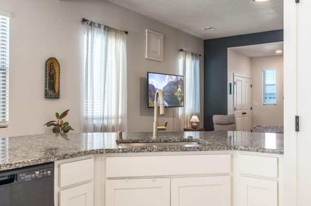 5773 Cosmo Court NE, Rio Rancho, NM 87144