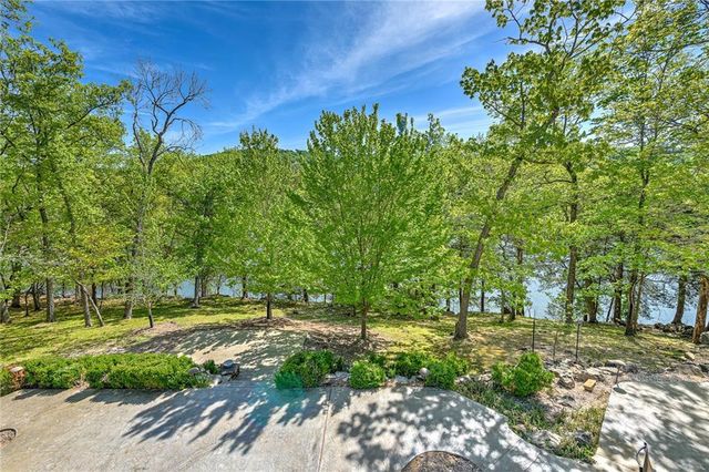 45 Sailboat Drive, Holiday Island, AR 72631