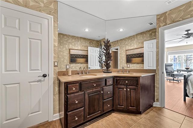 45 Sailboat Drive, Holiday Island, AR 72631