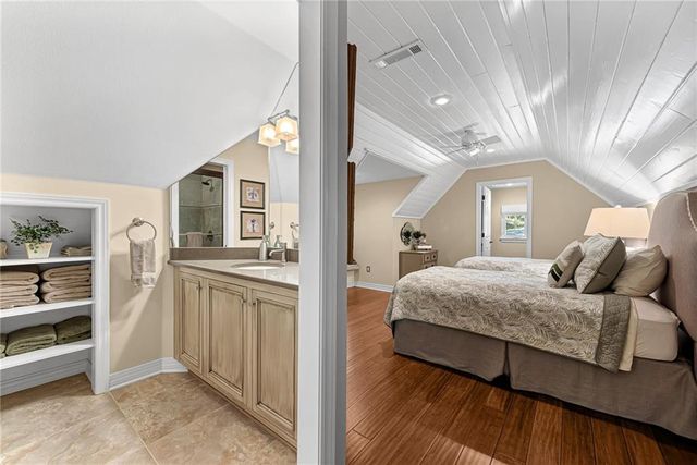 45 Sailboat Drive, Holiday Island, AR 72631