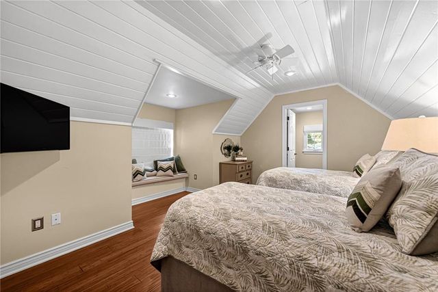 45 Sailboat Drive, Holiday Island, AR 72631
