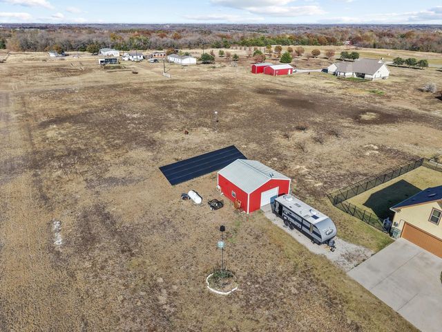 103 Knob Hill Road, Whitewright, TX 75491
