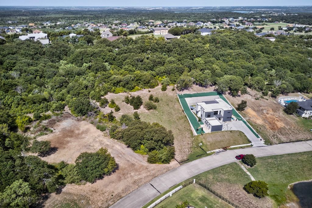 2438 Creekwood Drive, Cedar Hill, TX 75104