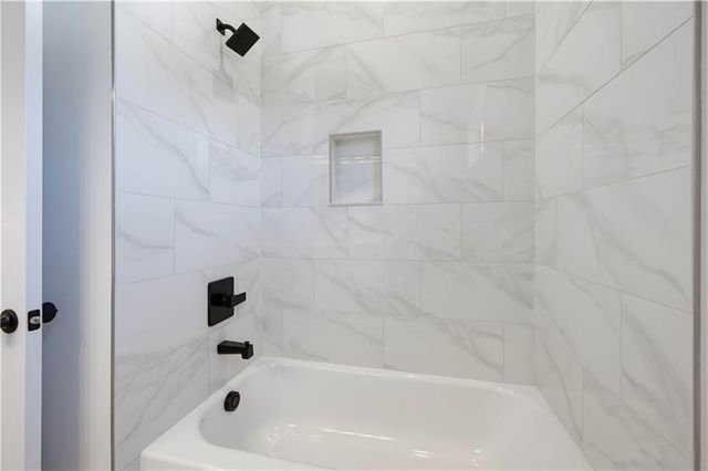 4825 Price Road, Gainesville, GA 30506