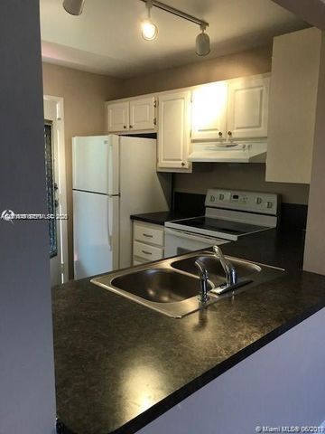 406 NW 68th Ave 403, Plantation, FL 33317