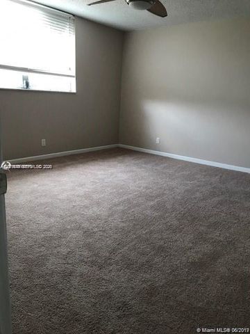 406 NW 68th Ave 403, Plantation, FL 33317