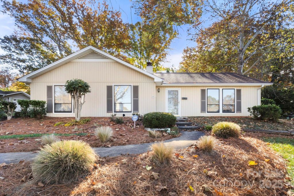 2325 Pinehaven Drive, Gastonia, NC 28054