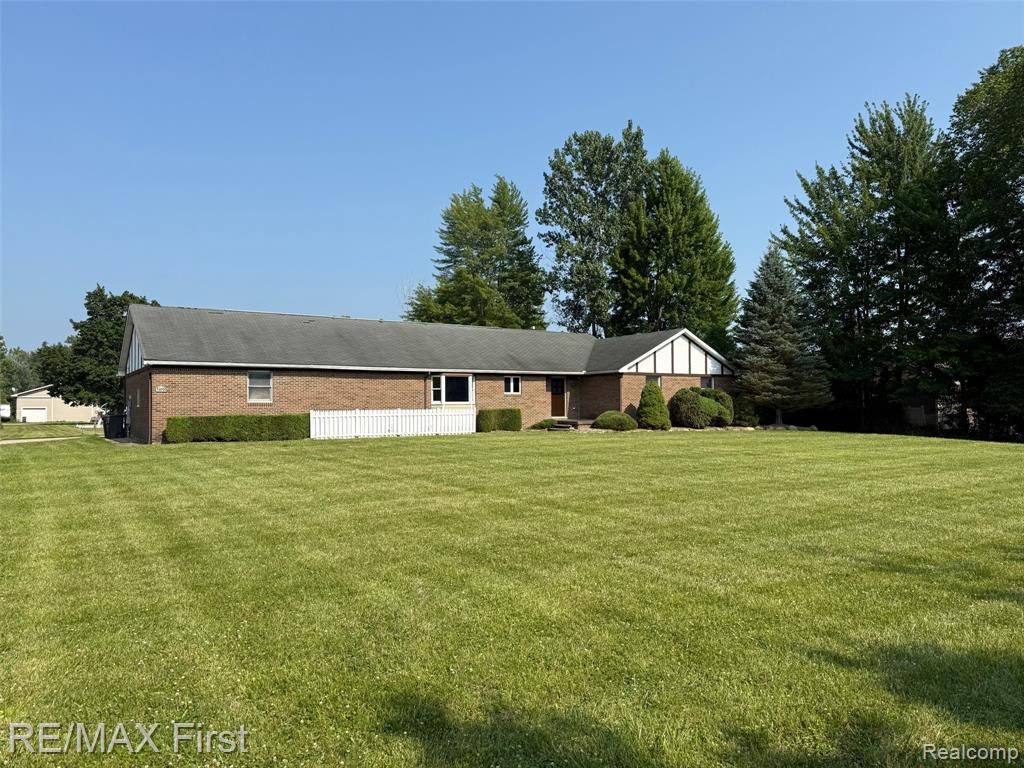 53990 N Foster Road, Chesterfield, MI 48051