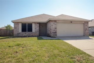 320 Chisholm Trail, Krum, TX 76249