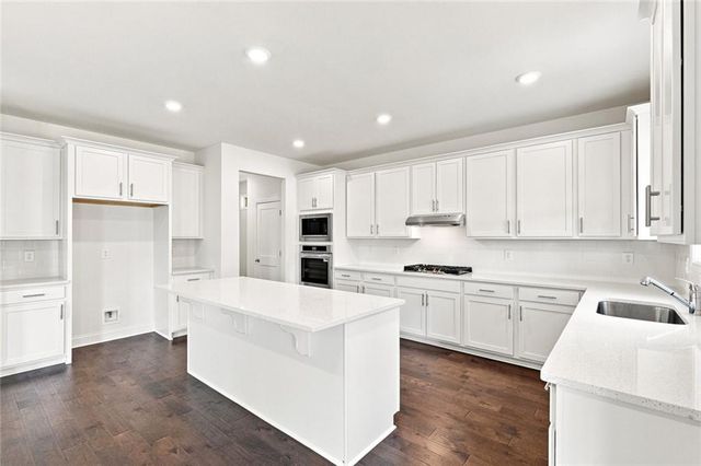 5837 Creek Indian Drive, Sugar Hill, GA 30518
